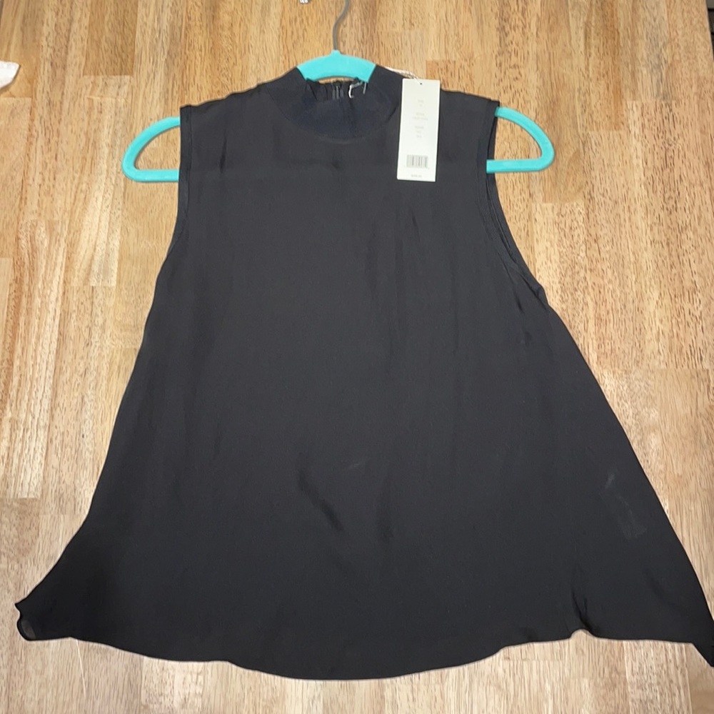 Vince Rib Trim Shell in Black - Picture 2 of 4